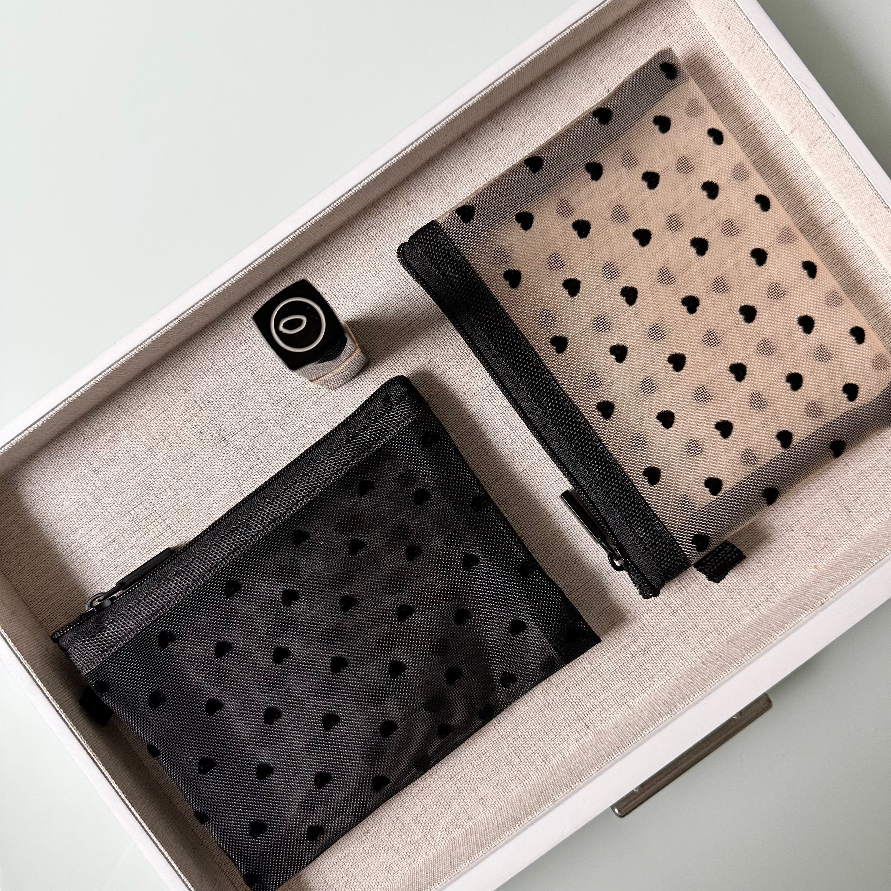 Catchall Love Mesh Pouch