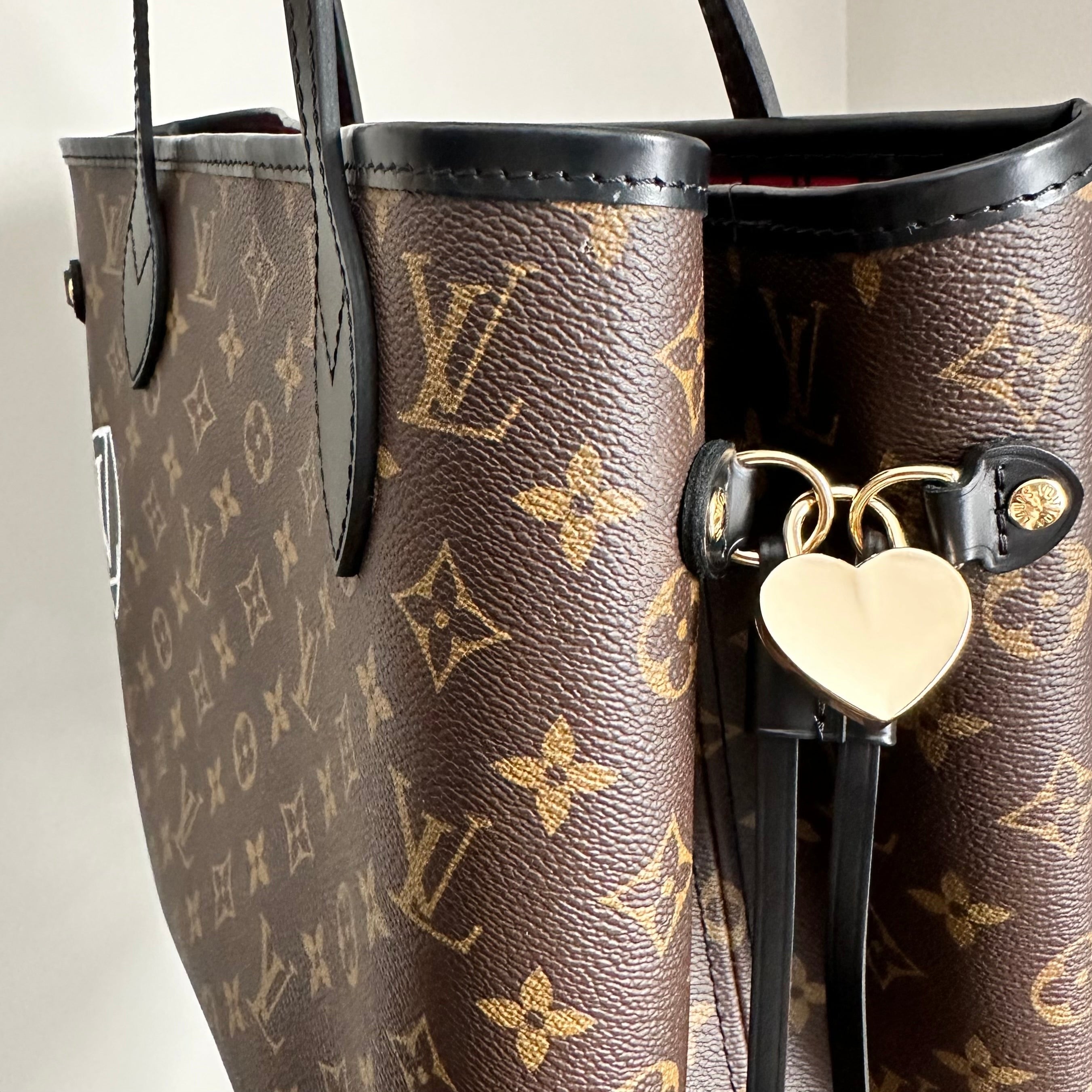 SLG Glow-Up! 5 Ways to Maximize Your Designer Bag Functionality-AiMeré Luxury Collection