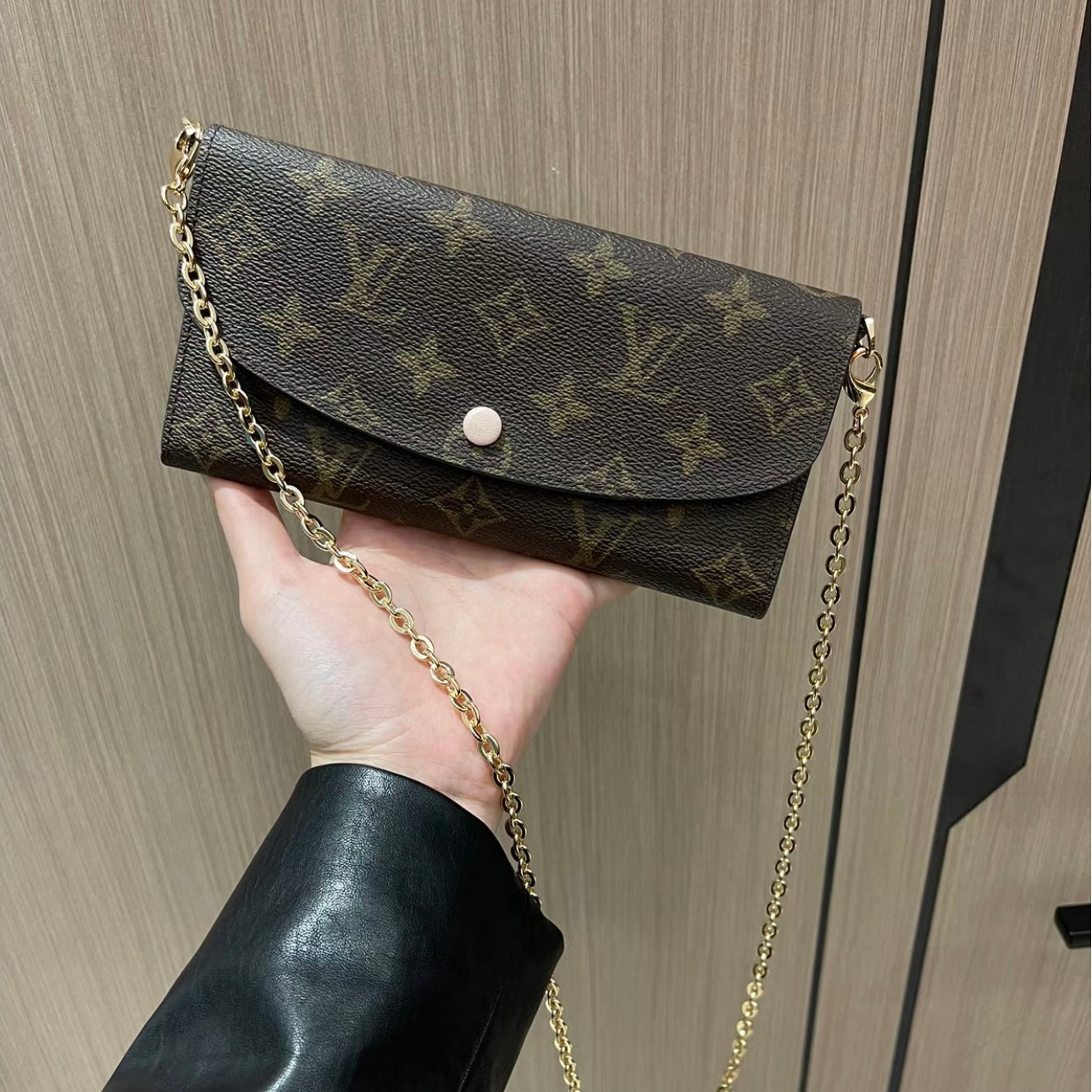 Dainty Crossbody Chain