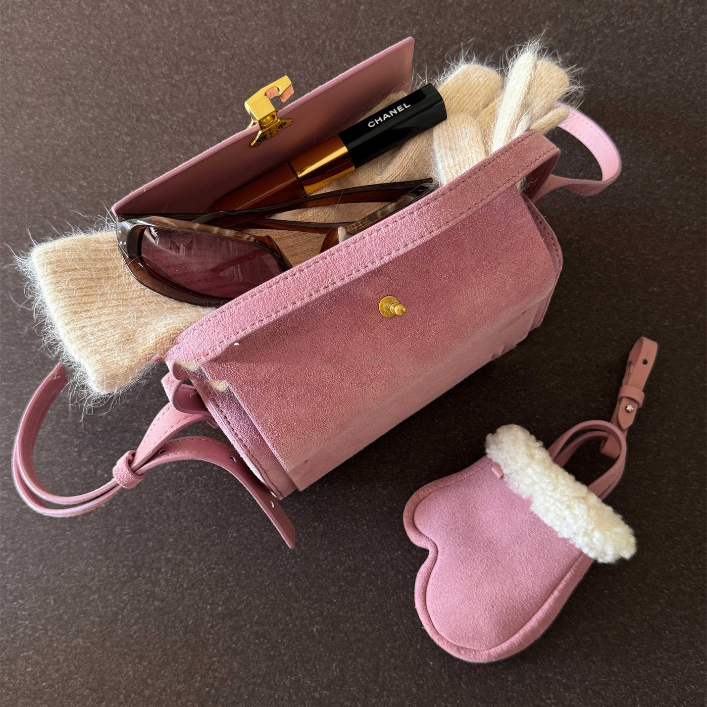 Mini Mitten Charm & AirPods Holder
