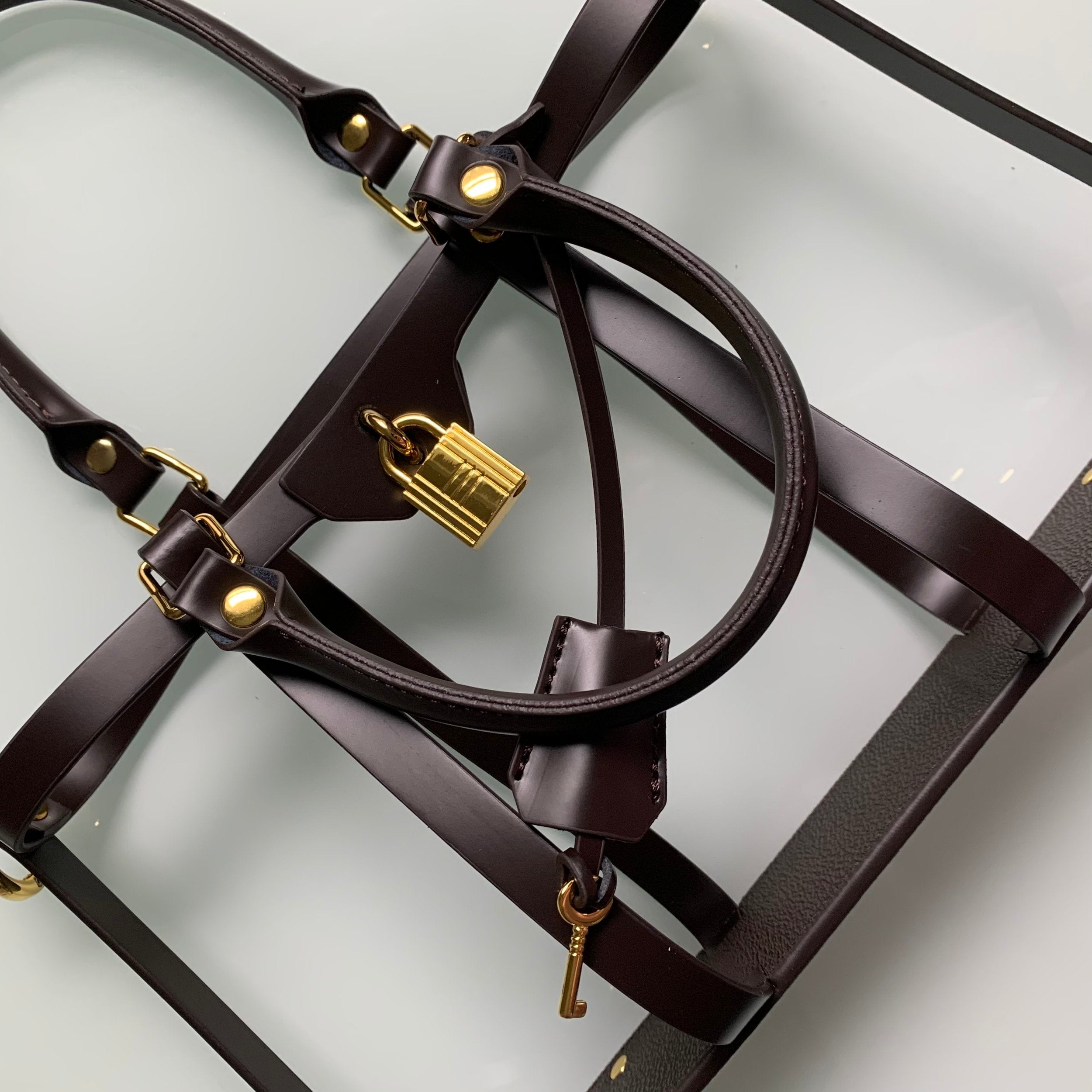 Encasements – AiMeré Luxury Collection