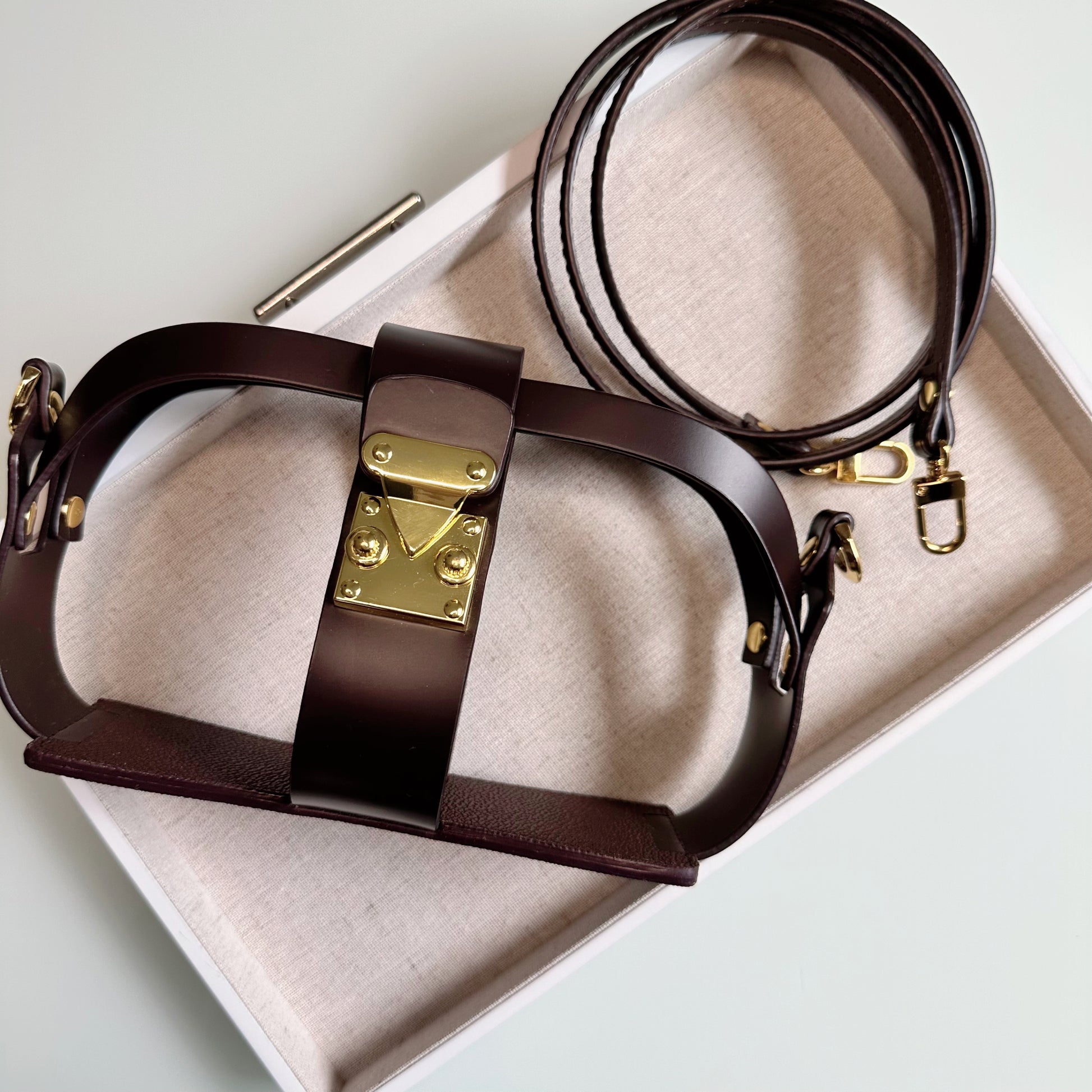 How To Transform the Louis Vuitton Cosmetic Pouch Into a Mini Bag